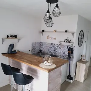 F2 Centre-ville Avec Jolie Vue Appartement